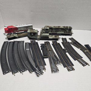Lot BACHMANN TYCO Hong Kong Tracks Rails Trains Army